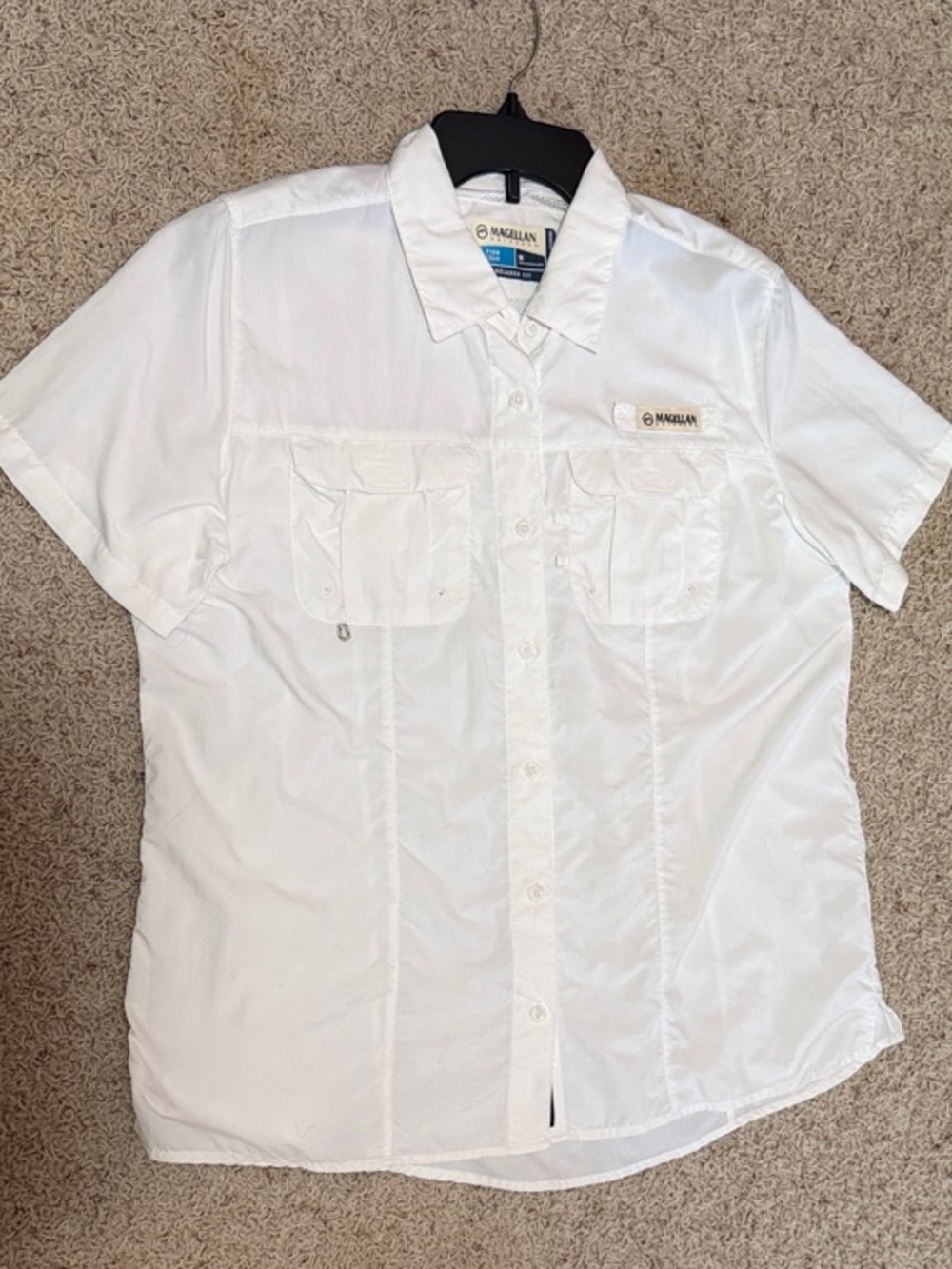 Magellan Outdoors White Short-Sleeve Button-Down Shirt
